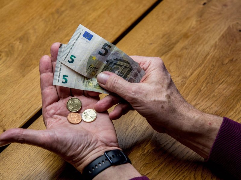 Rente: Experte zerreißt Aktienrente in der Luft - 