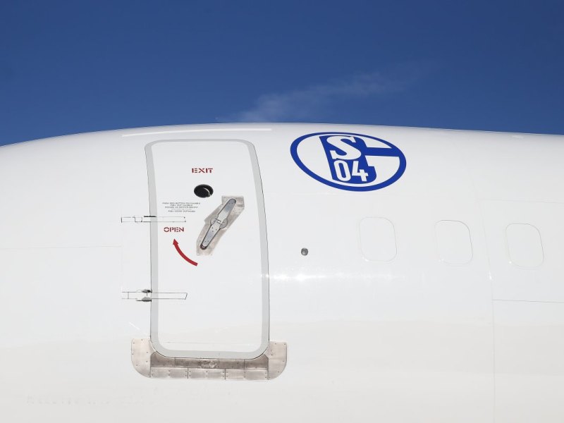 SCHALKE S04 Flugzeug.jpg