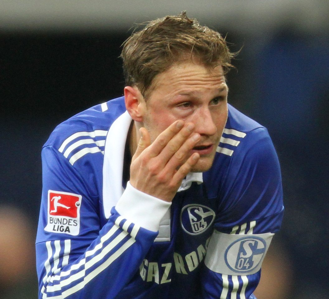 Schalke-Hoewedes.jpg