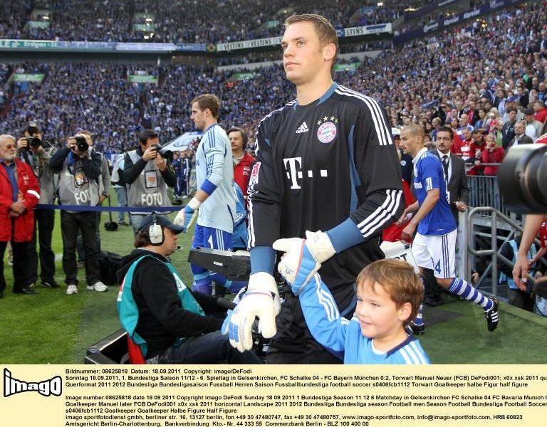 Schalke-Neuer.jpg