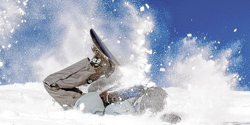 Skiurlaub Sturz Snowboard.jpg