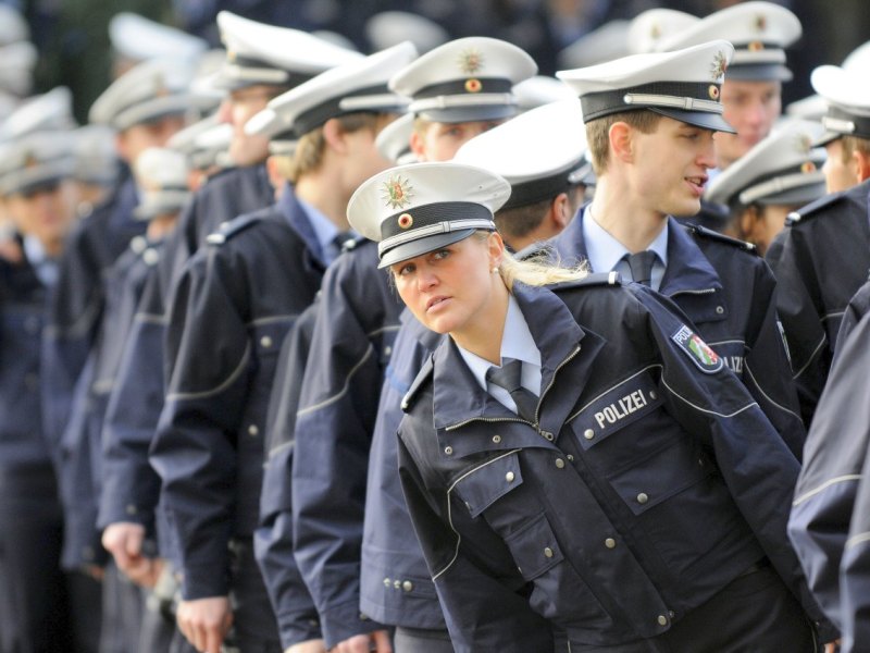 Vereidigung von 1100 Polizisten in_1.jpg