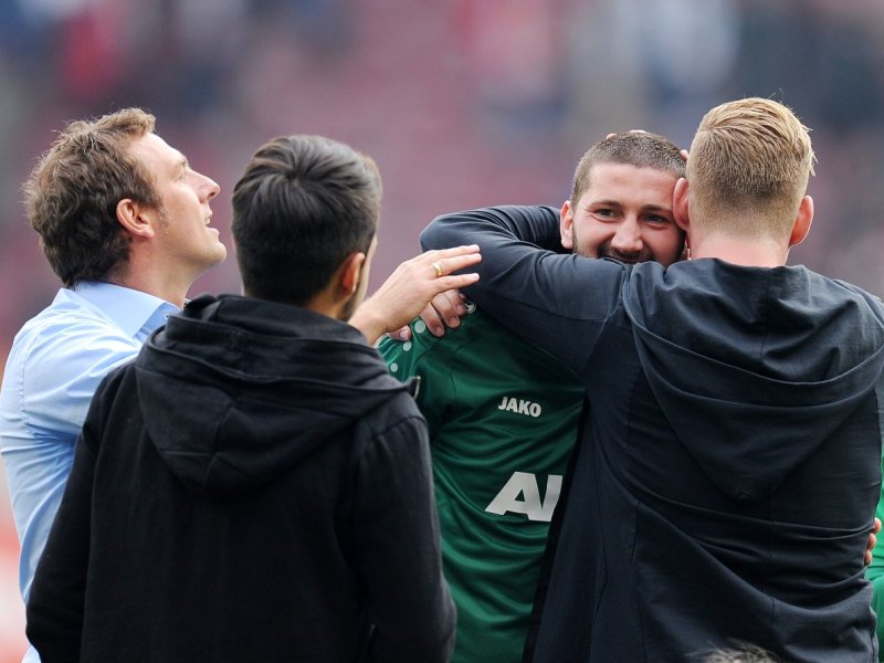 Weibzierl Mölders Schalke.jpg