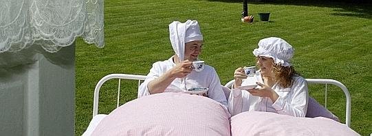 Wittgensteiner Himmelbett HOTEL DRAUSSEN.JPG