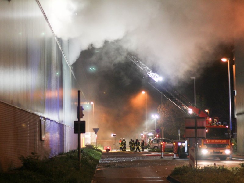 bochum-feuerwehr-brand.jpg