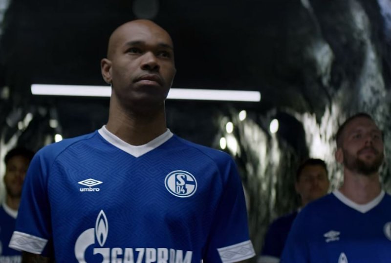 fc-schalke-04-trikot-video.JPG