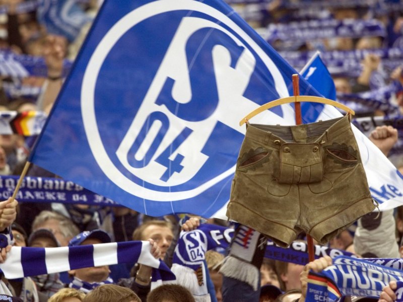 fc-schalke-lederhose-
