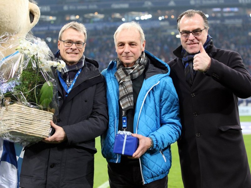 peters-abramczik-toennies-schalke-archiv.jpg