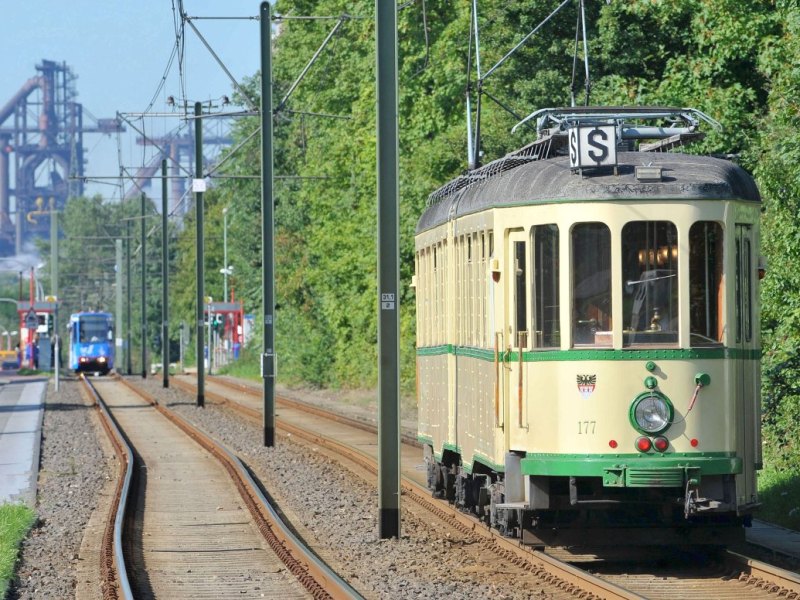 Alte Tram Duisburg.jpg