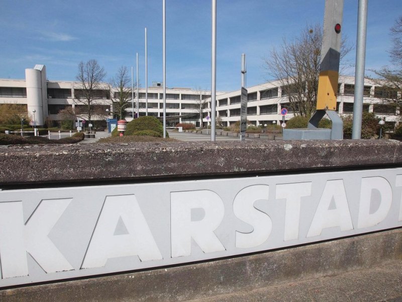 Aussenansicht der Karstadt-Hauptverwaltung in Essen,.jpg