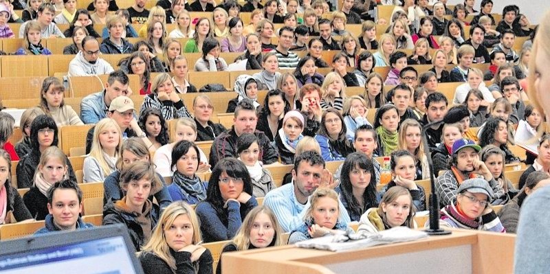 Begrüßung der Erstsemester-kBiD--656x240@DERWESTEN.jpg