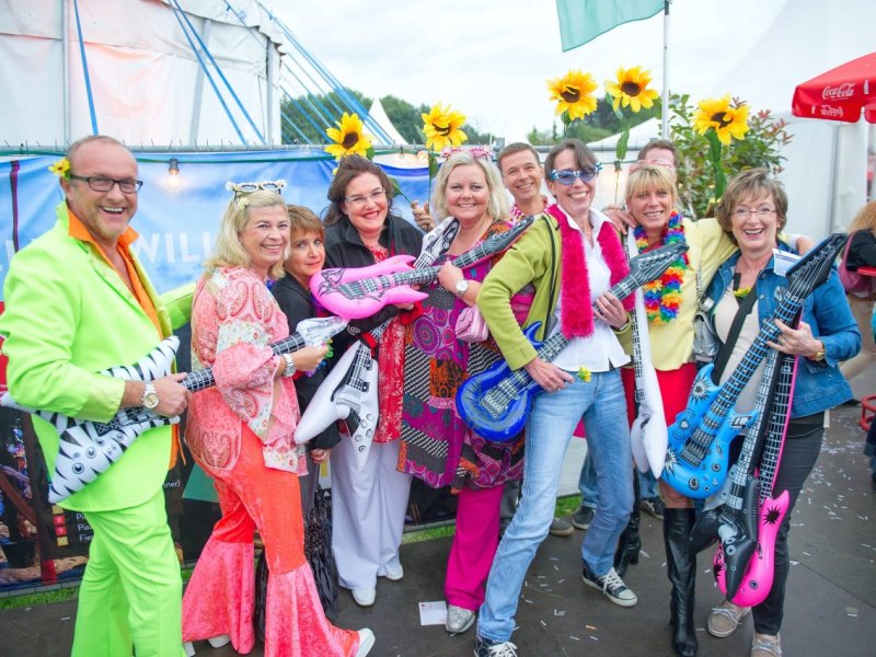 Dieter Thomas Kuhn beim Zeltfestival.jpg