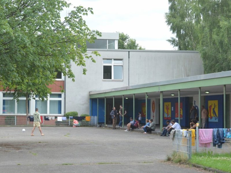 Erstaufnahmeeinrichtung an der Mehringstraße.JPG