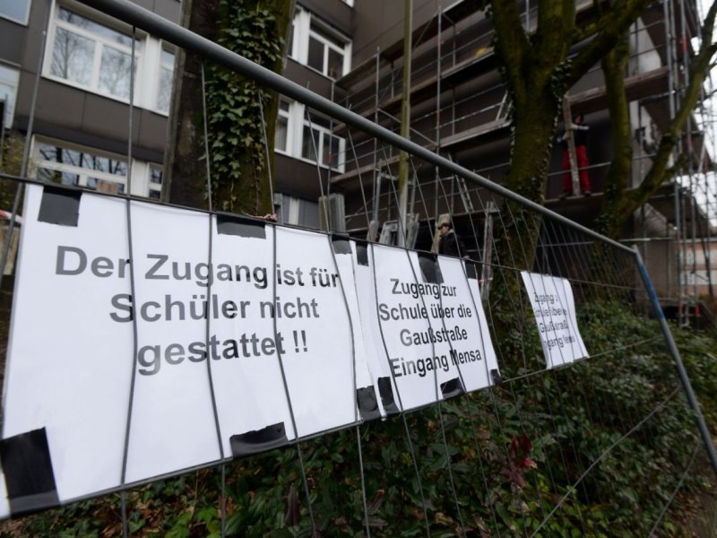 Fassade Otto Pankok Schule Mülheim.jpg