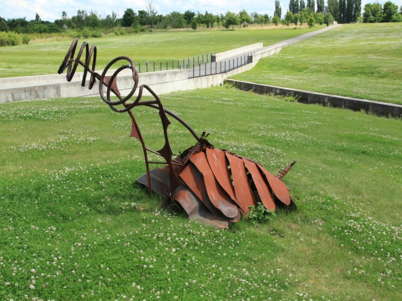 Auch der Consol Park bietet viel Grünfläche - und so manches Kunstwerk.