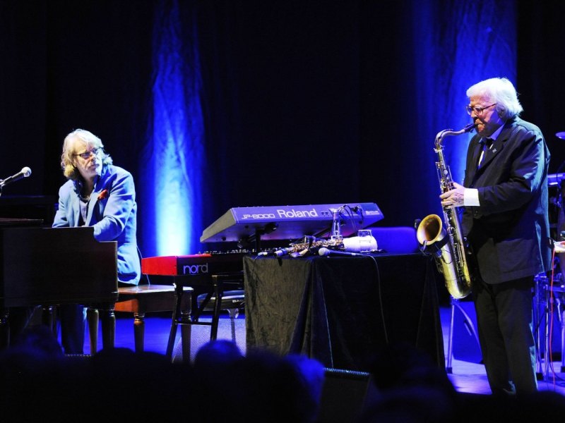 Klaus Doldinger Helge Schneider.jpg