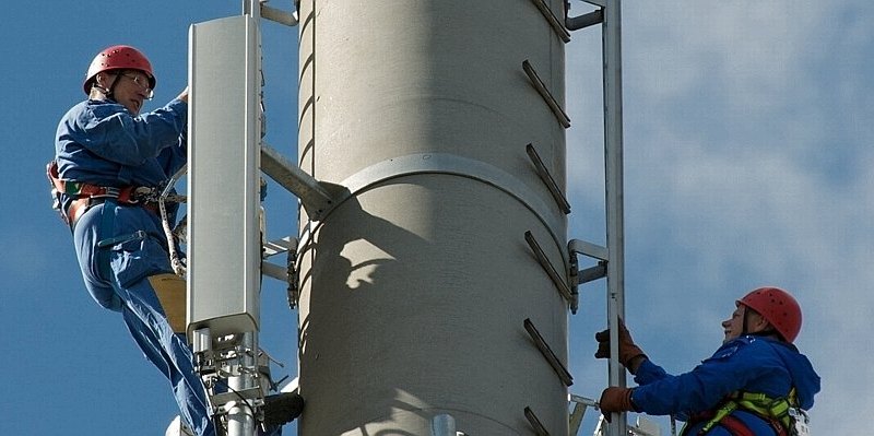 Netztechnik Mobilfunkmast.jpg