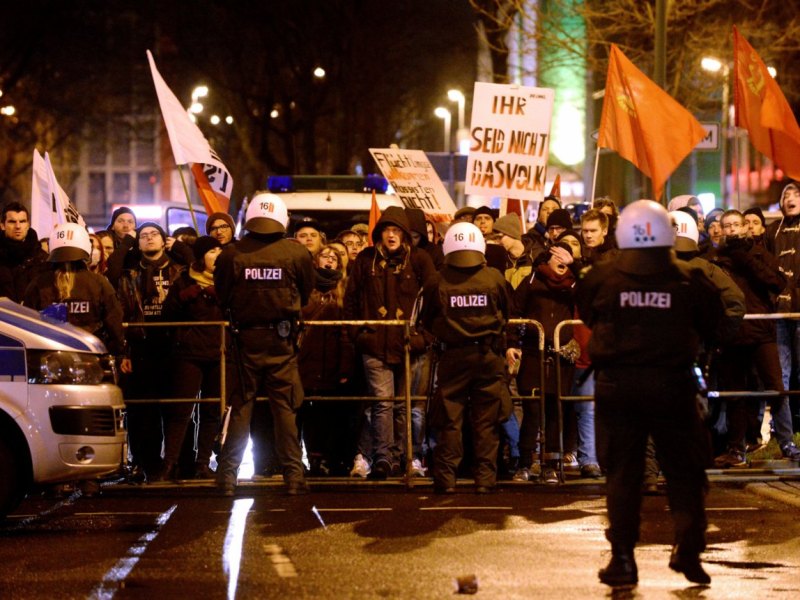 Pegida-Demonstration in Duisburg.jpg