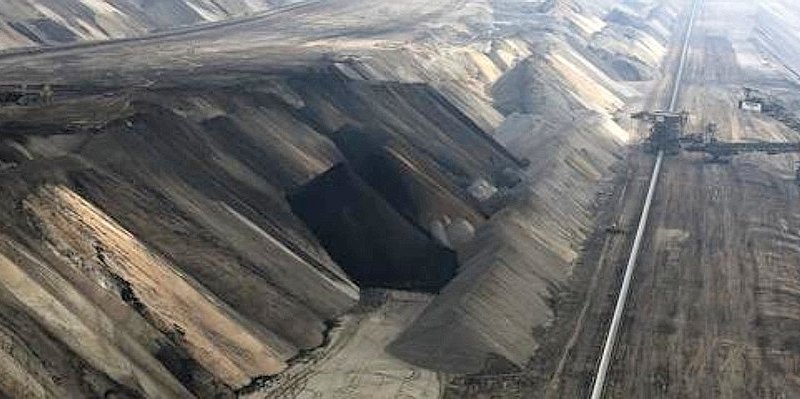 Reuters (mecom)-00016016703355-HighRes--656x240.jpg