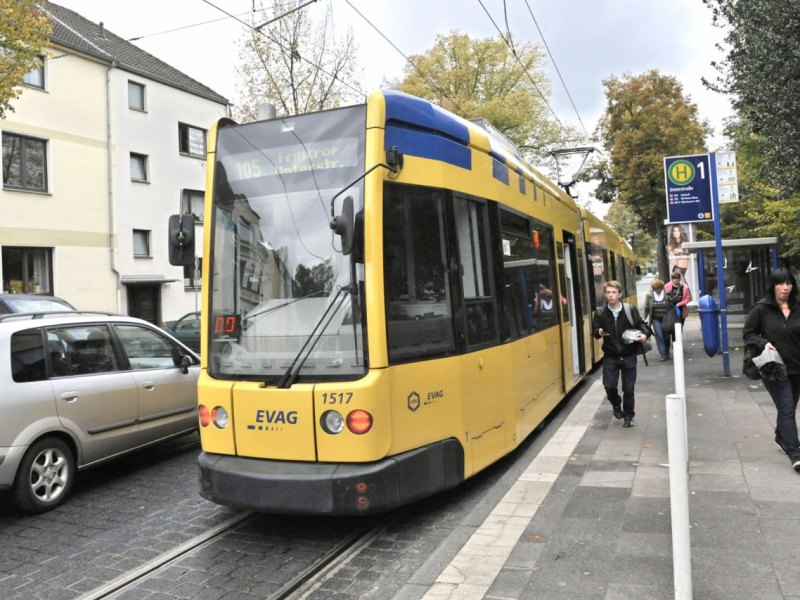 Straßenbahn Linie 105 Oberhausen Essen.jpg