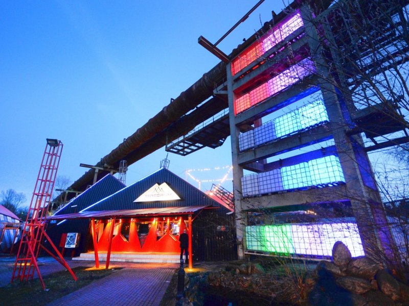 Tentorium Festival Park Duisburg.jpg