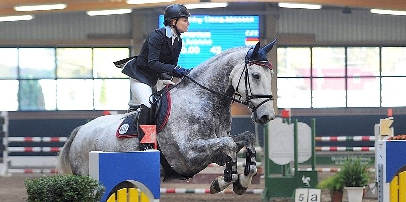 Unna _ L-Springen beim Reitturnier_2--656x240.jpg