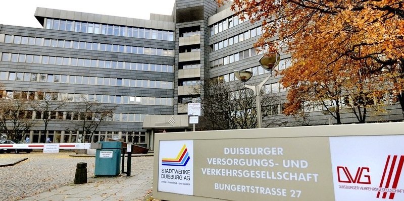 Verwaltungsgebäude der Stadtwerke Duisburg.jpg