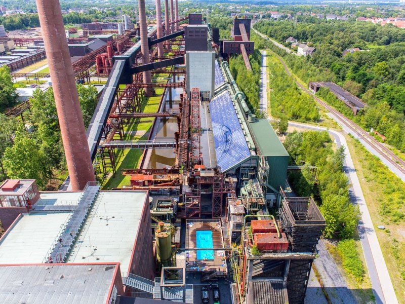 WG_ Presseinformation_Werksschwimmbad und Open-Air-Kino auf.jpg