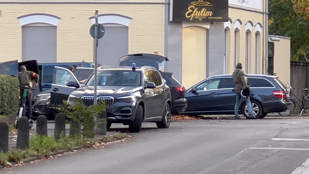 Mülheim: SEK-Einsatz in einer leerstehenden Moschee