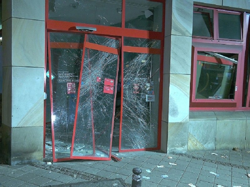 Sparkasse in Essen gesprengt