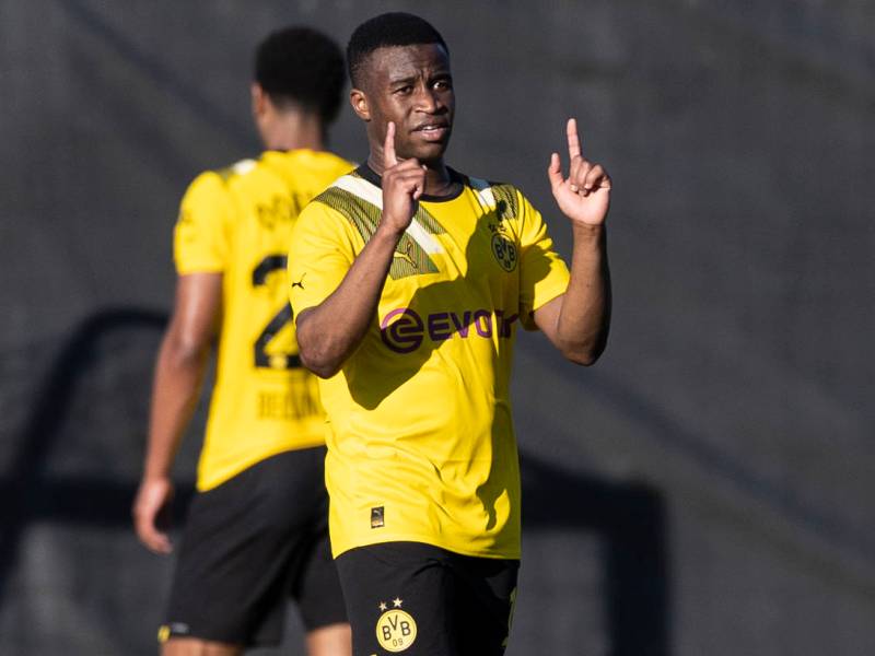 Borussia Dortmund: Entscheidung um Moukoko wohl gefallen.