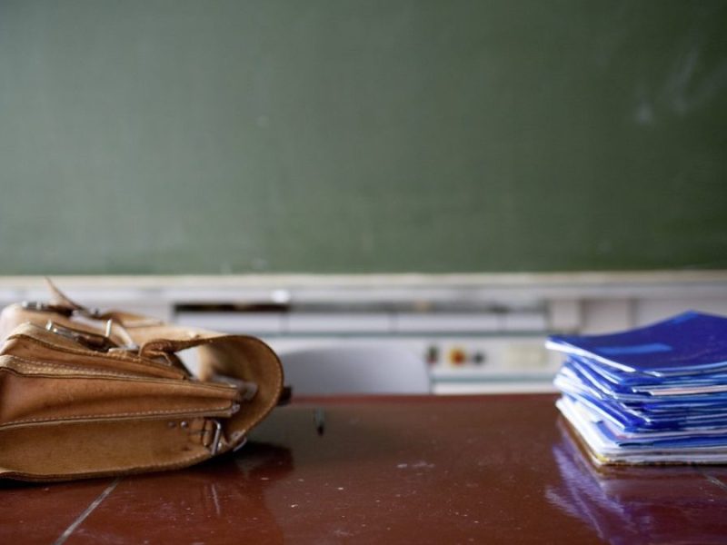 Schule in NRW leeres Klassenzimmer