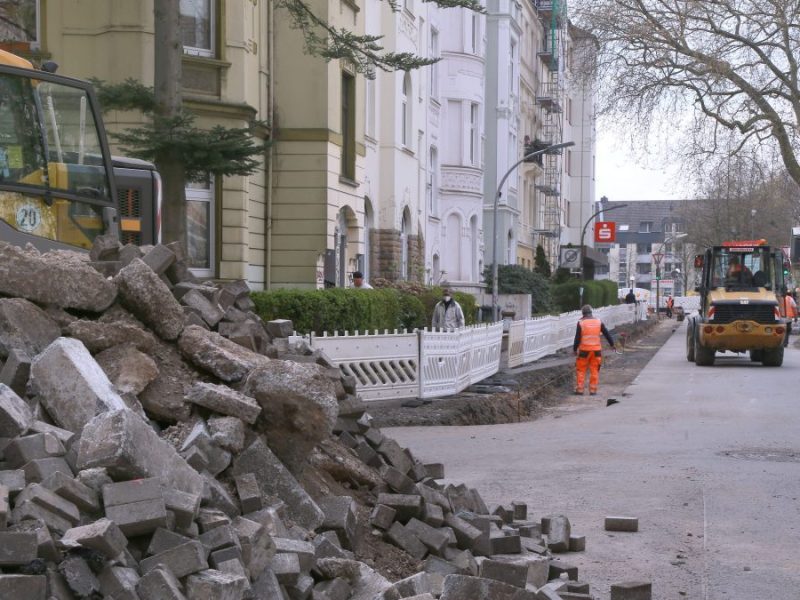 Das Tiefbauamt der Stadt Dortmund bei den Bauarbeiten am Radschnellwegs Ruhr RS1.