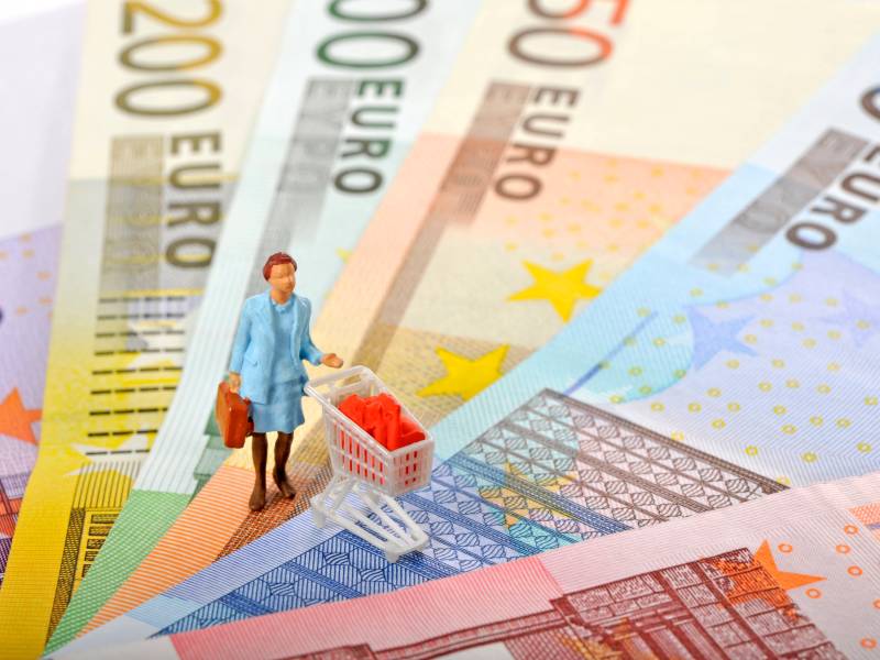 Wenn der Bürgergeld-Regelsatz beim Bürgergeld nicht ausreicht, kann ein Antrag auf Mehrbedarf gestellt werden.