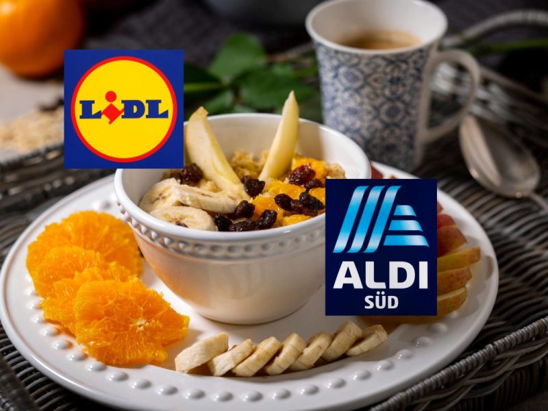 Aldi, Lidl und Co. Logo Frühstück mit Müsli, Obst und Kaffee auf Tisch