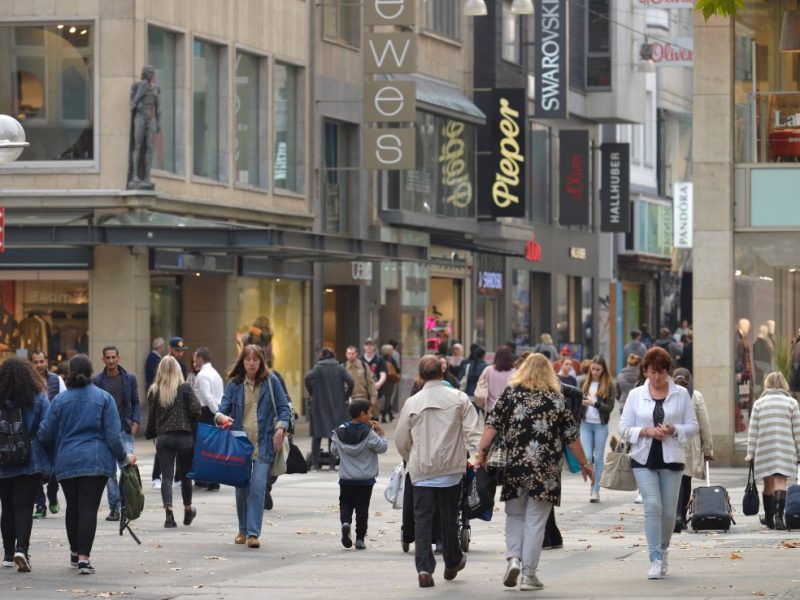 Ruhrgebiet Essener Innenstadt Geschäfte und Kunden