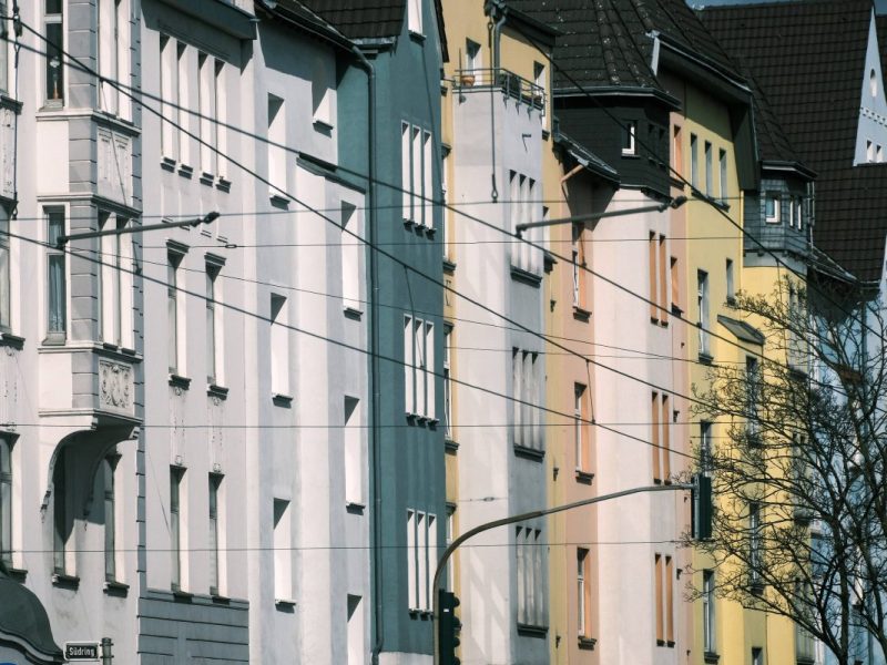 Der Präsident des Deutschen Mieterbundes zeigt sich angesichts der aktuellen Entwicklung alarmiert. Das fordert er jetzt von Kanzler Olaf Scholz.