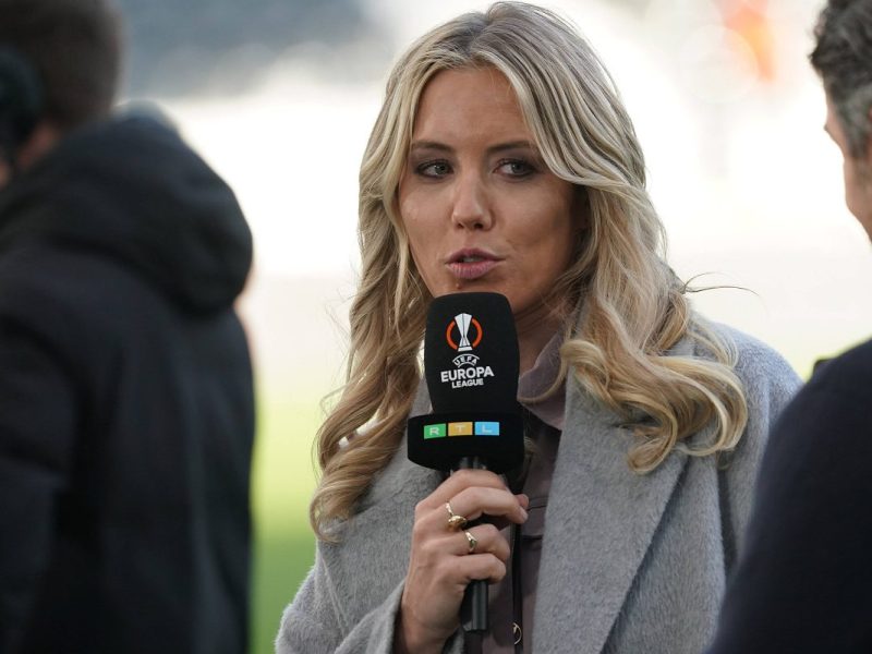 Laura Papendick beim Moderieren.