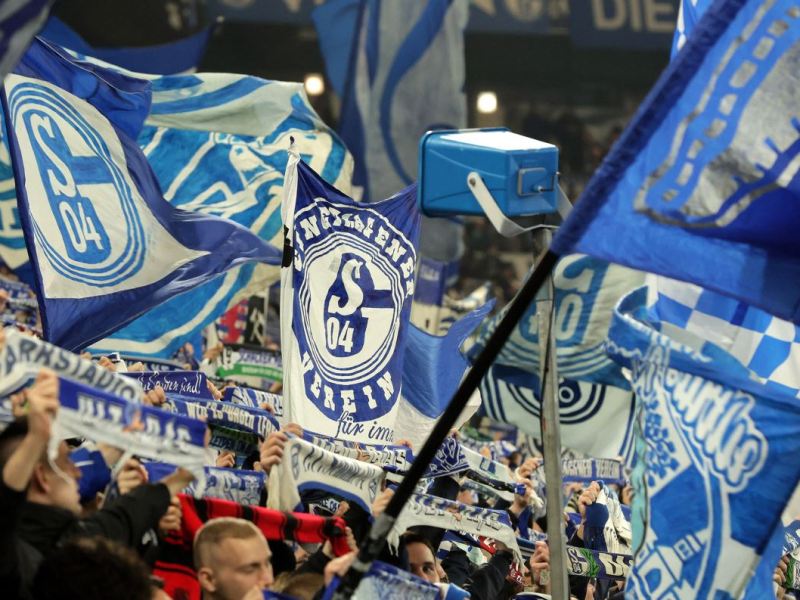 schalke-leverkusen-fan