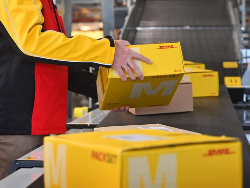 DHL