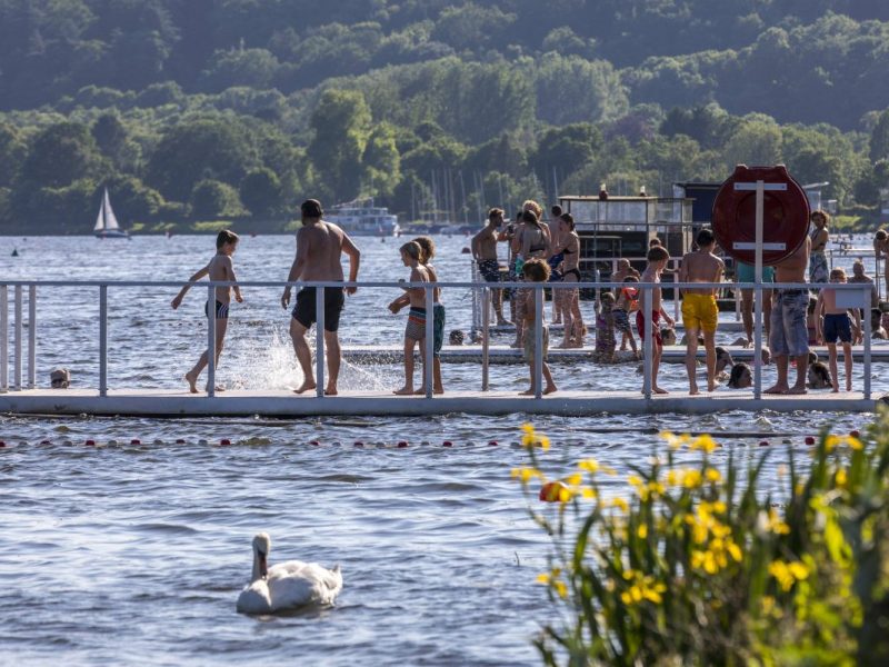 Essen, NRW, Baldeneysee, Seaside Beach, Badegäste