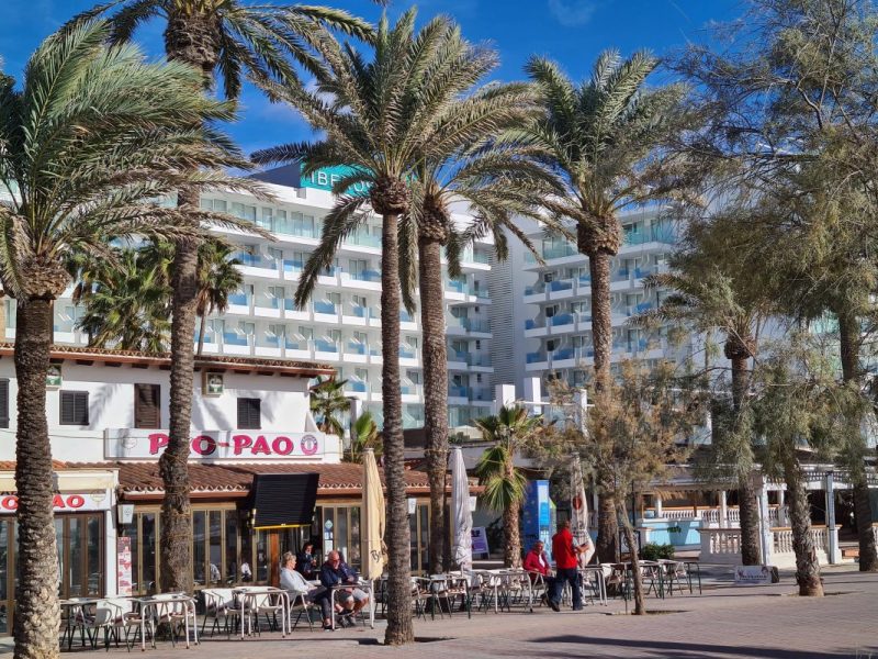 Urlaub auf Mallorca: Touristen, die DAS tragen bekommen hier nichts zu essen.