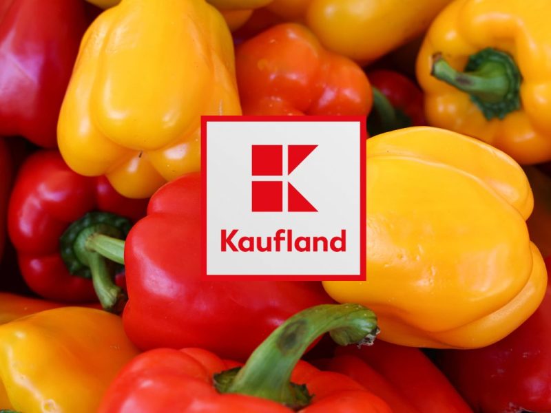 Kaufland Logo auf Bunter Paprika