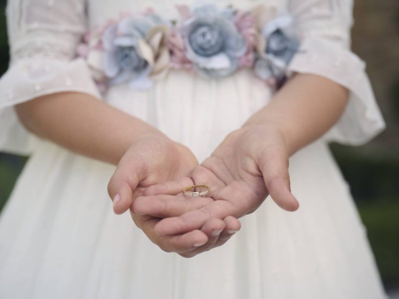 Das wichtigste vor der Hochzeit ist die Verlobung.