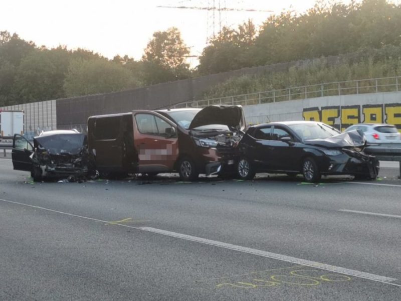 A1 in NRW: Massenunfall