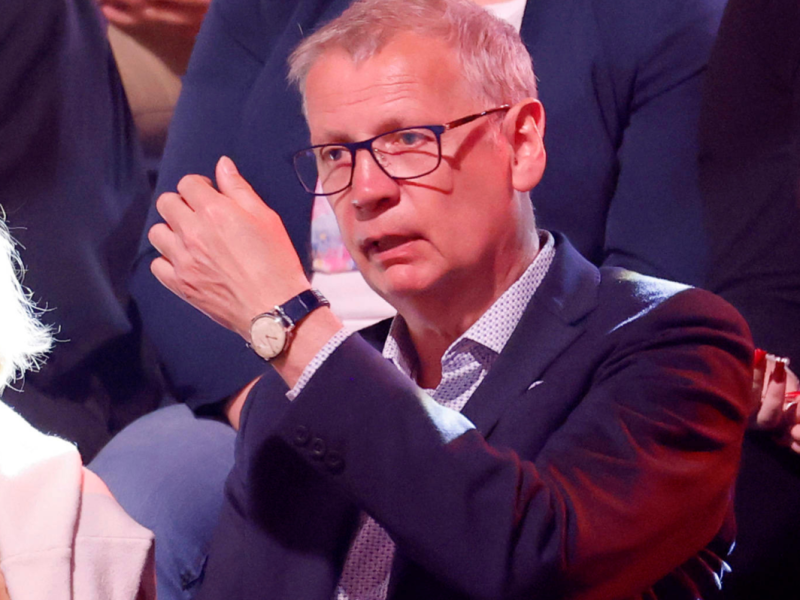 Bei „Wer wird Millionär?“ sorgt eine Kandidatin mit ihrem spritzigen Wunsch für Aufsehen. Moderator Günther Jauch spricht es offen an...