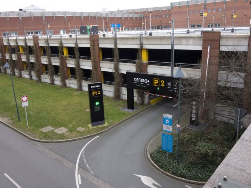 Centro Oberhausen könnte bald seine Parkhaus-Parkplätze für nachhaltiges Wohnen hergeben. So könnte es sich die Uni Stuttgart vorstellen, welche den 1. Preis im Innovationswettbeweb vom VDI gewonnen hat.