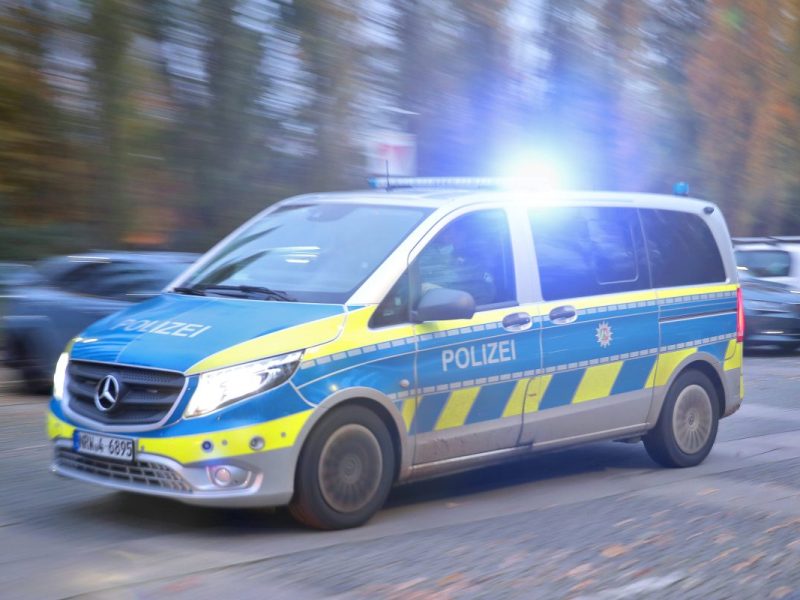 Essen: 79-Jährige Seniorin mutmaßlich von einer 30-Jährigen Familienangehörigen vergiftet. Mittlerweile aus Lebensgefahr. Mordkommission eingeleitet.
