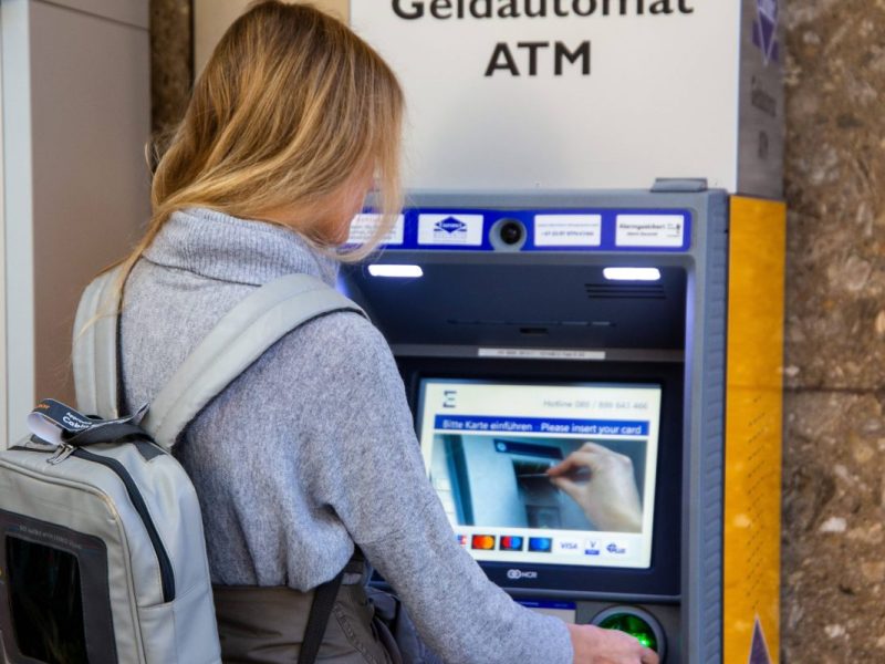 Die AfD will den Euro abschaffen.