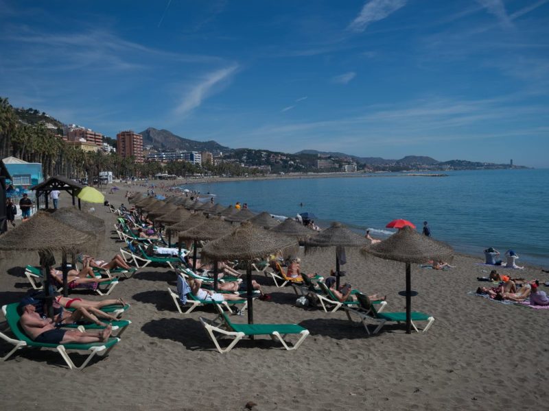 Der Urlaub am Strand ist in manchen Ländern derzeit nicht allzu gesund.